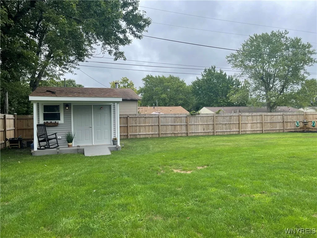 41 Beverly Drive, Cheektowaga, New York 14043, Cheektowaga, New York 14043, 3 Bedrooms Bedrooms, 7 Rooms Rooms,2 BathroomsBathrooms,Residential,Closed,41 Beverly Drive, Cheektowaga, New York 14043,0,B1632499