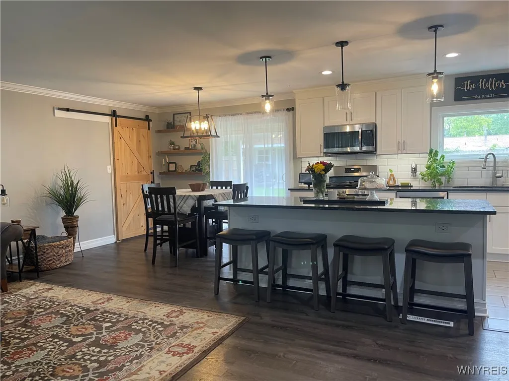 41 Beverly Drive, Cheektowaga, New York 14043, Cheektowaga, New York 14043, 3 Bedrooms Bedrooms, 7 Rooms Rooms,2 BathroomsBathrooms,Residential,Closed,41 Beverly Drive, Cheektowaga, New York 14043,0,B1632499