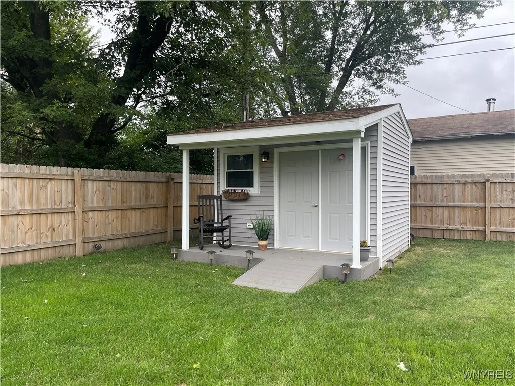 41 Beverly Drive, Cheektowaga, New York 14043, Cheektowaga, New York 14043, 3 Bedrooms Bedrooms, 7 Rooms Rooms,2 BathroomsBathrooms,Residential,Closed,41 Beverly Drive, Cheektowaga, New York 14043,0,B1632499