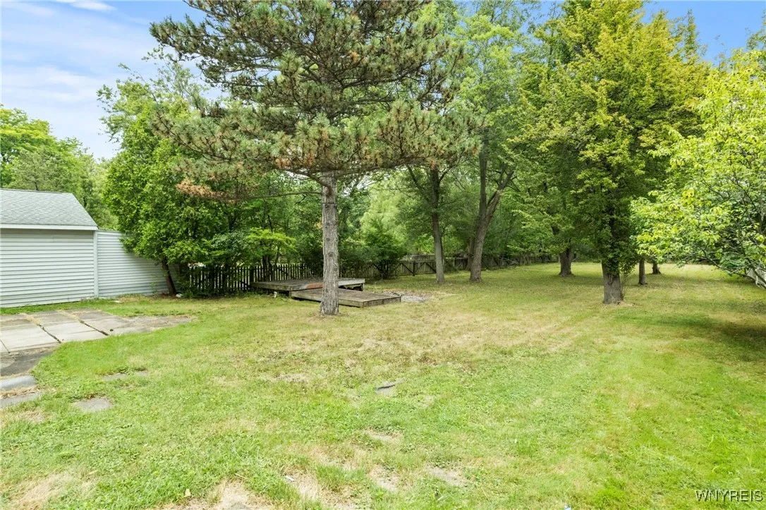 230 South Forest Road 2, Amherst, New York 14221, Amherst, New York 14221, 5 Bedrooms Bedrooms, ,3 BathroomsBathrooms,Residential,For Sale,230 South Forest Road 2, Amherst, New York 14221,0,B1632479
