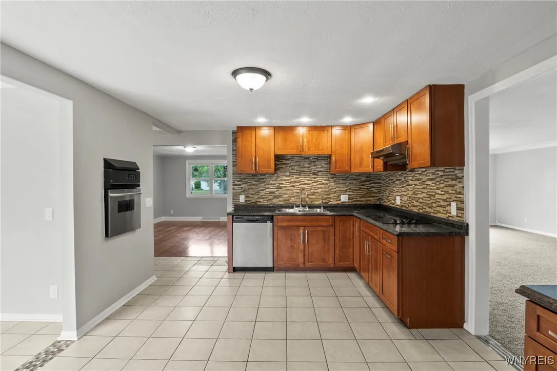230 South Forest Road 2, Amherst, New York 14221, Amherst, New York 14221, 5 Bedrooms Bedrooms, ,3 BathroomsBathrooms,Residential,For Sale,230 South Forest Road 2, Amherst, New York 14221,0,B1632479