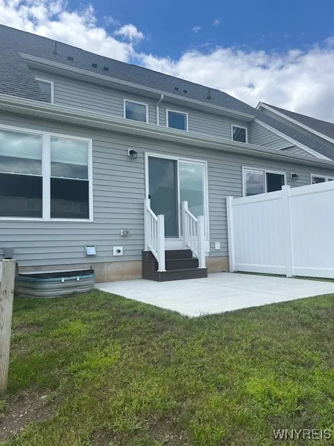 902 Carriage Lane, West Seneca, New York 14224, West Seneca, New York 14224, 2 Bedrooms Bedrooms, 5 Rooms Rooms,1 BathroomBathrooms,Residential,For Sale,902 Carriage Lane, West Seneca, New York 14224,B1631048