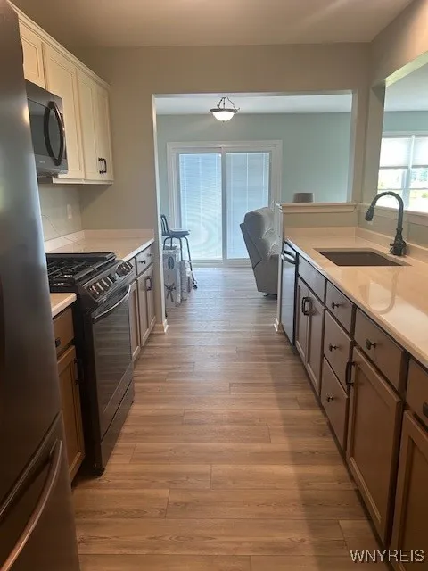 902 Carriage Lane, West Seneca, New York 14224, West Seneca, New York 14224, 2 Bedrooms Bedrooms, 5 Rooms Rooms,1 BathroomBathrooms,Residential,For Sale,902 Carriage Lane, West Seneca, New York 14224,B1631048