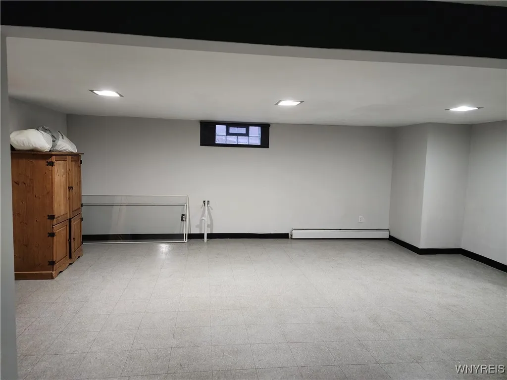 30 Lloyd Drive, Cheektowaga, New York 14225, Cheektowaga, New York 14225, 5 Bedrooms Bedrooms, ,3 BathroomsBathrooms,Residential,Closed,30 Lloyd Drive, Cheektowaga, New York 14225,0,B1632532