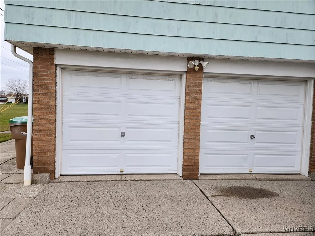 30 Lloyd Drive, Cheektowaga, New York 14225, Cheektowaga, New York 14225, 5 Bedrooms Bedrooms, ,3 BathroomsBathrooms,Residential,Closed,30 Lloyd Drive, Cheektowaga, New York 14225,0,B1632532