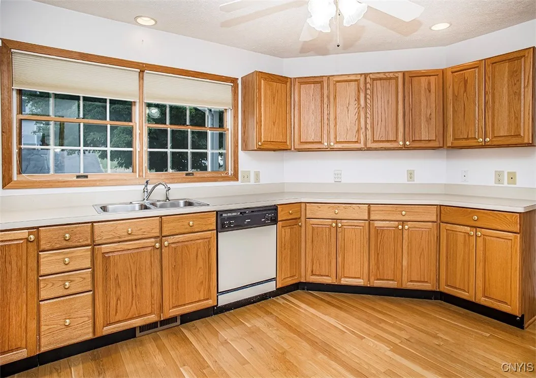 4001 Mary Lynn Drive, Lenox, New York 13032, Lenox, New York 13032, 3 Bedrooms Bedrooms, 8 Rooms Rooms,2 BathroomsBathrooms,Residential,Closed,4001 Mary Lynn Drive, Lenox, New York 13032,0,S1632267