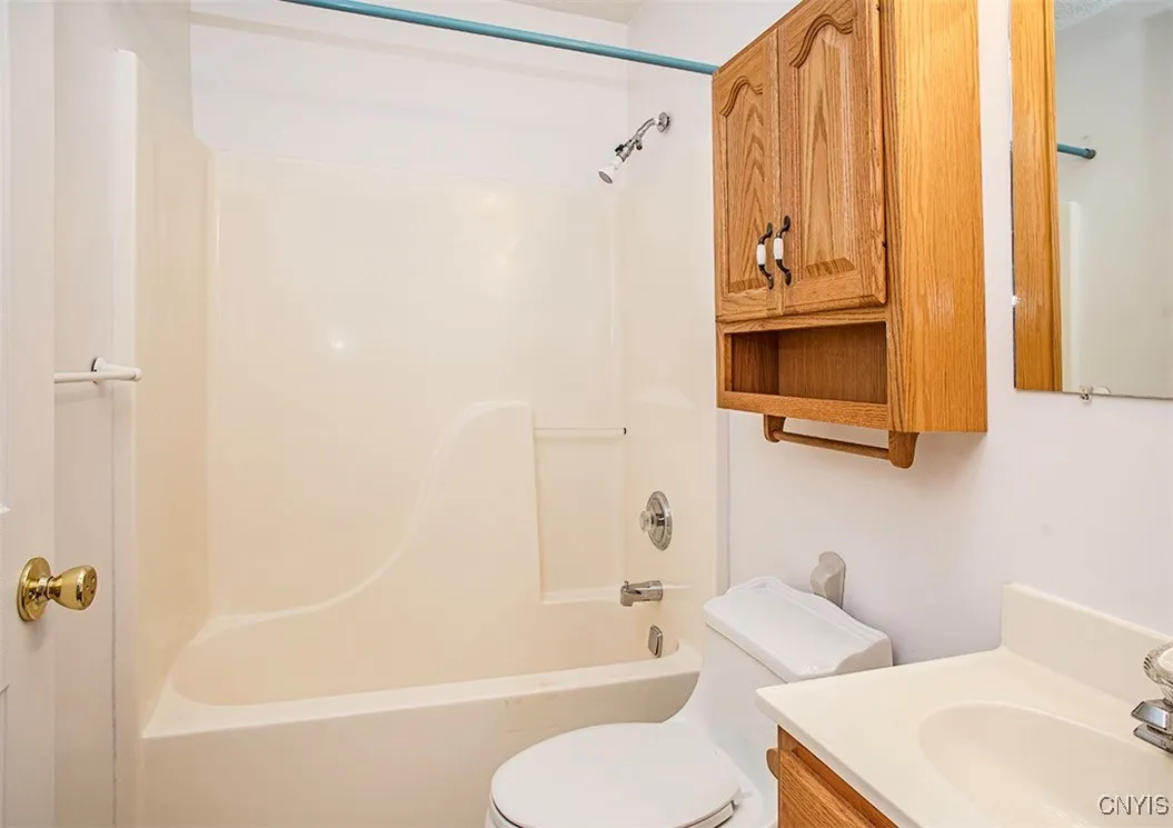 4001 Mary Lynn Drive, Lenox, New York 13032, Lenox, New York 13032, 3 Bedrooms Bedrooms, 8 Rooms Rooms,2 BathroomsBathrooms,Residential,Closed,4001 Mary Lynn Drive, Lenox, New York 13032,0,S1632267