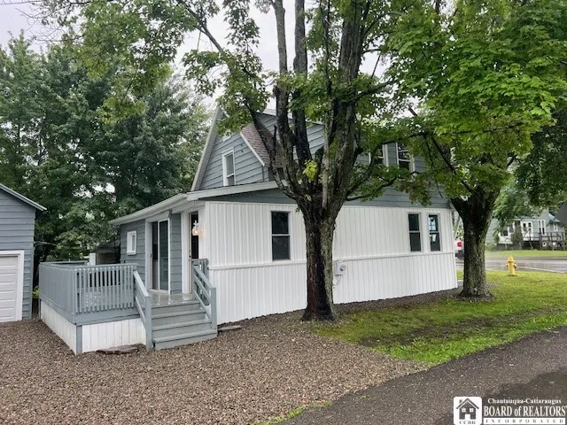 54 Boulevard Avenue, Ellicott, New York 14720, Ellicott, New York 14720, 2 Bedrooms Bedrooms, 8 Rooms Rooms,1 BathroomBathrooms,Residential,For Sale,54 Boulevard Avenue, Ellicott, New York 14720,R1632556