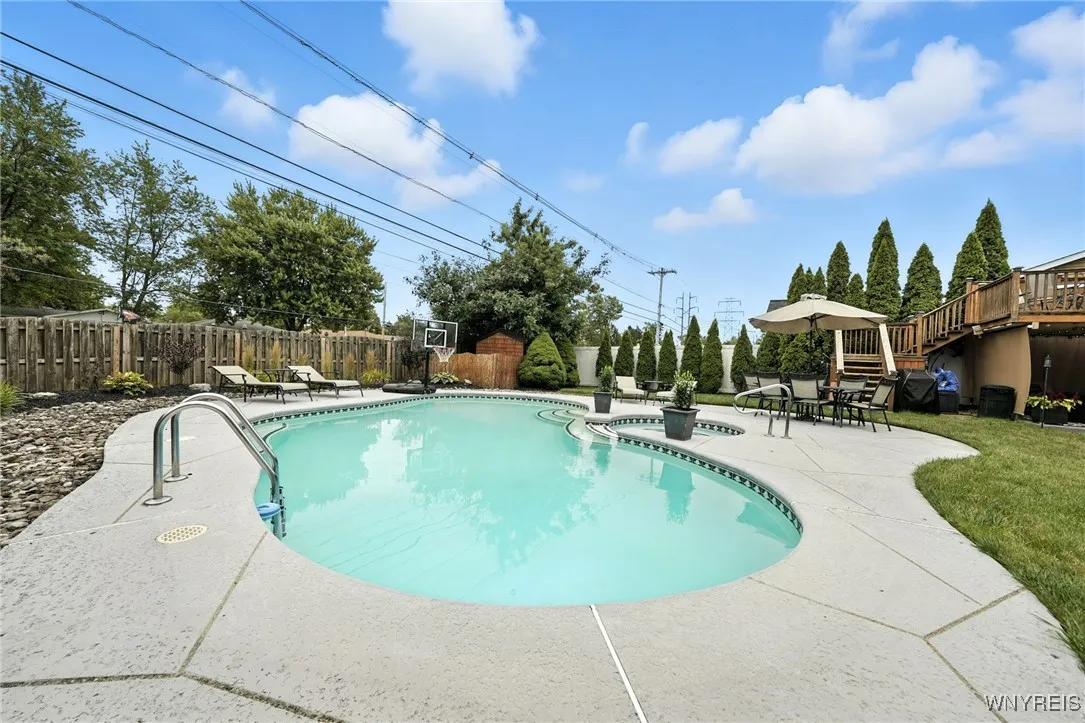 187 Willowgrove South, Tonawanda, New York 14150, Tonawanda, New York 14150, 4 Bedrooms Bedrooms, 9 Rooms Rooms,2 BathroomsBathrooms,Residential,Closed,187 Willowgrove South, Tonawanda, New York 14150,0,B1632512