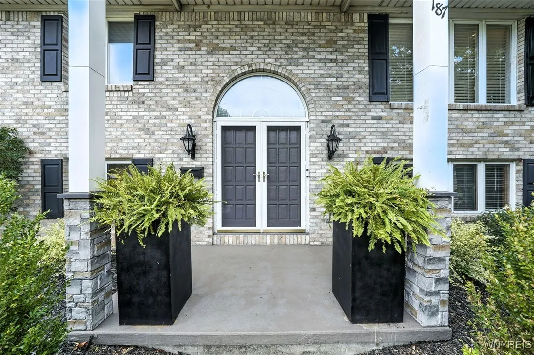 187 Willowgrove South, Tonawanda, New York 14150, Tonawanda, New York 14150, 4 Bedrooms Bedrooms, 9 Rooms Rooms,2 BathroomsBathrooms,Residential,Closed,187 Willowgrove South, Tonawanda, New York 14150,0,B1632512