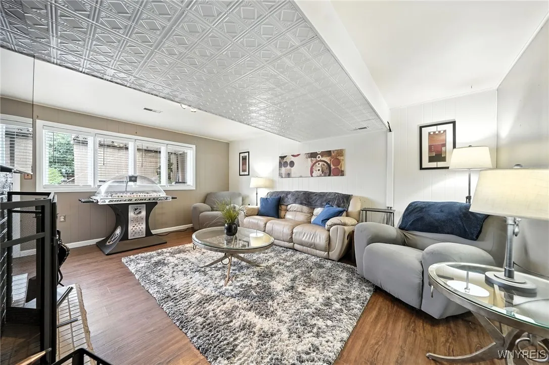 187 Willowgrove South, Tonawanda, New York 14150, Tonawanda, New York 14150, 4 Bedrooms Bedrooms, 9 Rooms Rooms,2 BathroomsBathrooms,Residential,Closed,187 Willowgrove South, Tonawanda, New York 14150,0,B1632512