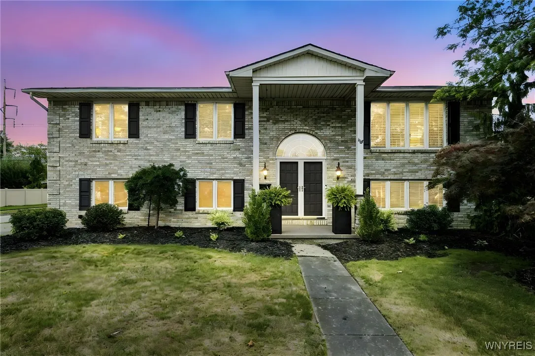 187 Willowgrove South, Tonawanda, New York 14150, Tonawanda, New York 14150, 4 Bedrooms Bedrooms, 9 Rooms Rooms,2 BathroomsBathrooms,Residential,Closed,187 Willowgrove South, Tonawanda, New York 14150,0,B1632512