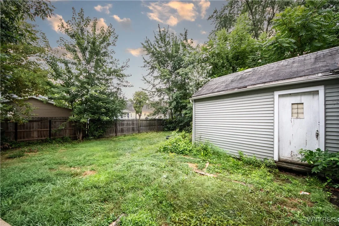 449 81st Street, Niagara Falls, New York 14304, Niagara Falls, New York 14304, 3 Bedrooms Bedrooms, 5 Rooms Rooms,1 BathroomBathrooms,Residential,For Sale,449 81st Street, Niagara Falls, New York 14304,0,B1632486