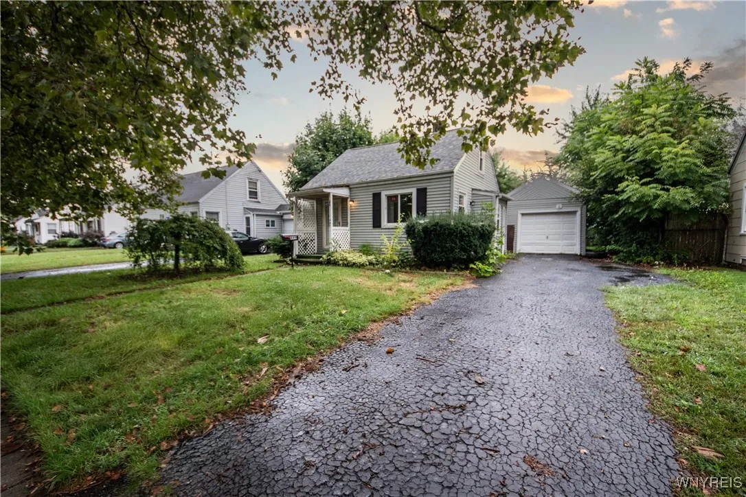 449 81st Street, Niagara Falls, New York 14304, Niagara Falls, New York 14304, 3 Bedrooms Bedrooms, 5 Rooms Rooms,1 BathroomBathrooms,Residential,For Sale,449 81st Street, Niagara Falls, New York 14304,0,B1632486