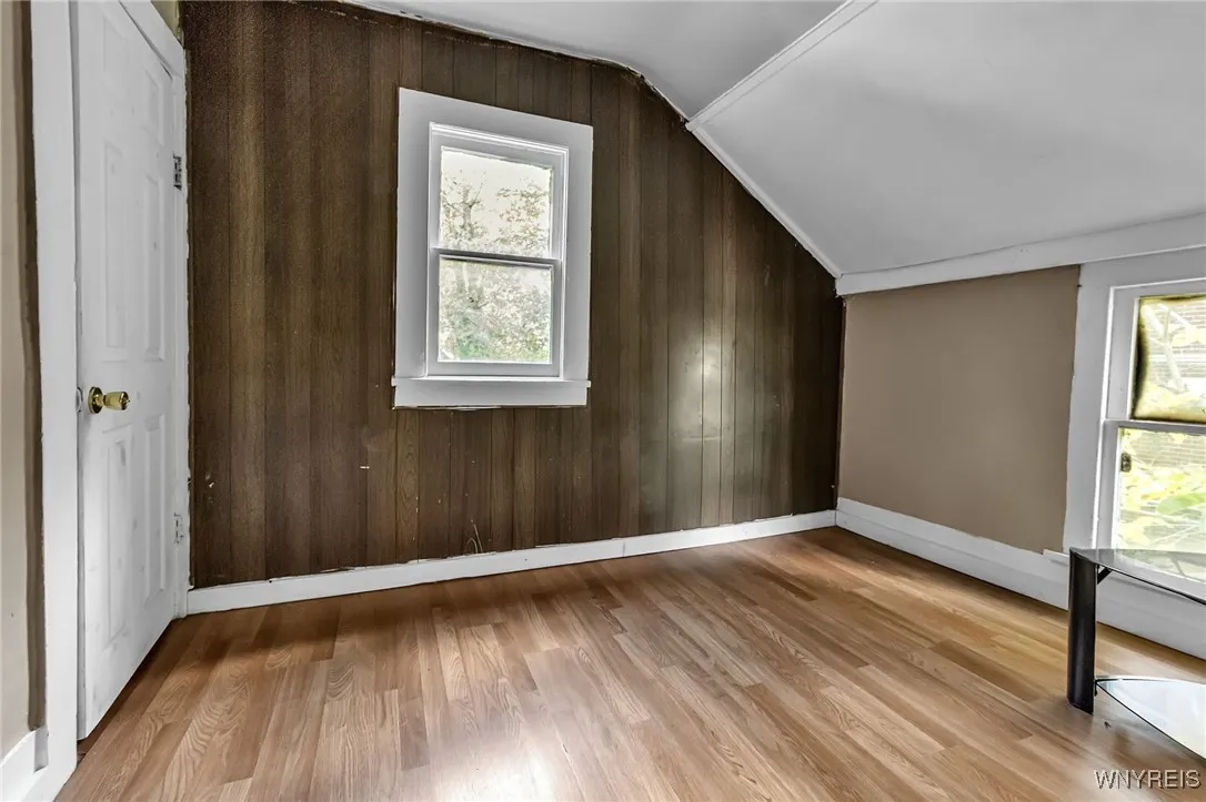 167 East Street, Buffalo, New York 14207, Buffalo, New York 14207, 6 Bedrooms Bedrooms, ,2 BathroomsBathrooms,Residential,For Sale,167 East Street, Buffalo, New York 14207,0,B1632493