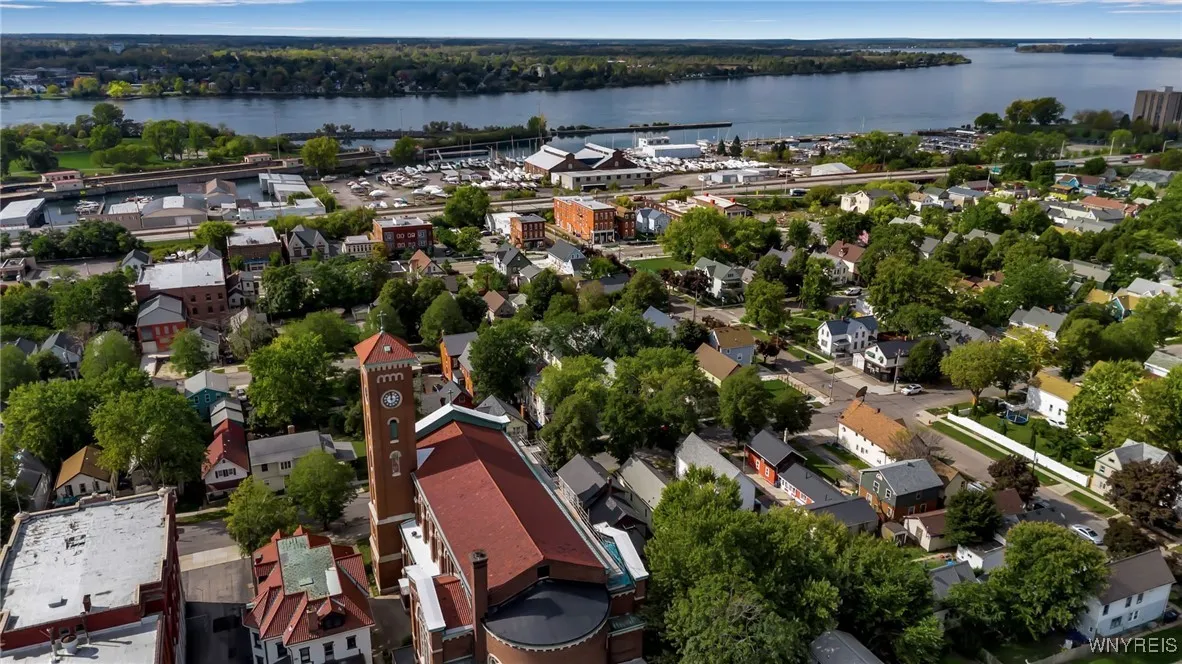 167 East Street, Buffalo, New York 14207, Buffalo, New York 14207, 6 Bedrooms Bedrooms, ,2 BathroomsBathrooms,Residential,For Sale,167 East Street, Buffalo, New York 14207,0,B1632493