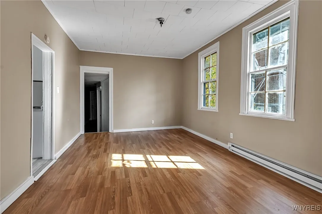 167 East Street, Buffalo, New York 14207, Buffalo, New York 14207, 6 Bedrooms Bedrooms, ,2 BathroomsBathrooms,Residential,For Sale,167 East Street, Buffalo, New York 14207,0,B1632493