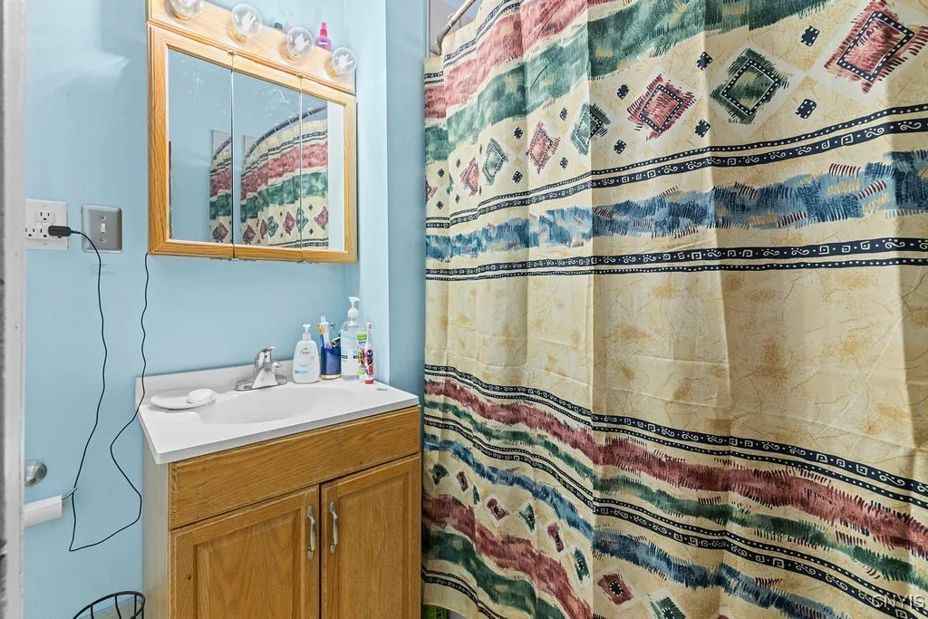 317 East Avenue, Dewitt, New York 13057, De Witt, New York 13057, 4 Bedrooms Bedrooms, ,3 BathroomsBathrooms,Residential,Closed,317 East Avenue, Dewitt, New York 13057,0,S1632249