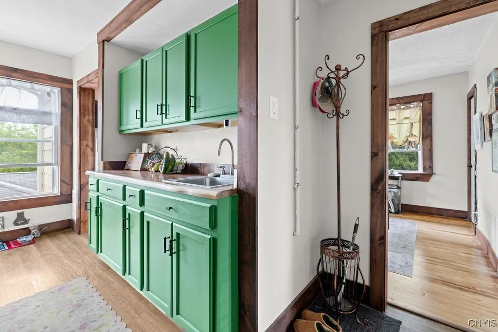 317 East Avenue, Dewitt, New York 13057, De Witt, New York 13057, 4 Bedrooms Bedrooms, ,3 BathroomsBathrooms,Residential,Closed,317 East Avenue, Dewitt, New York 13057,0,S1632249