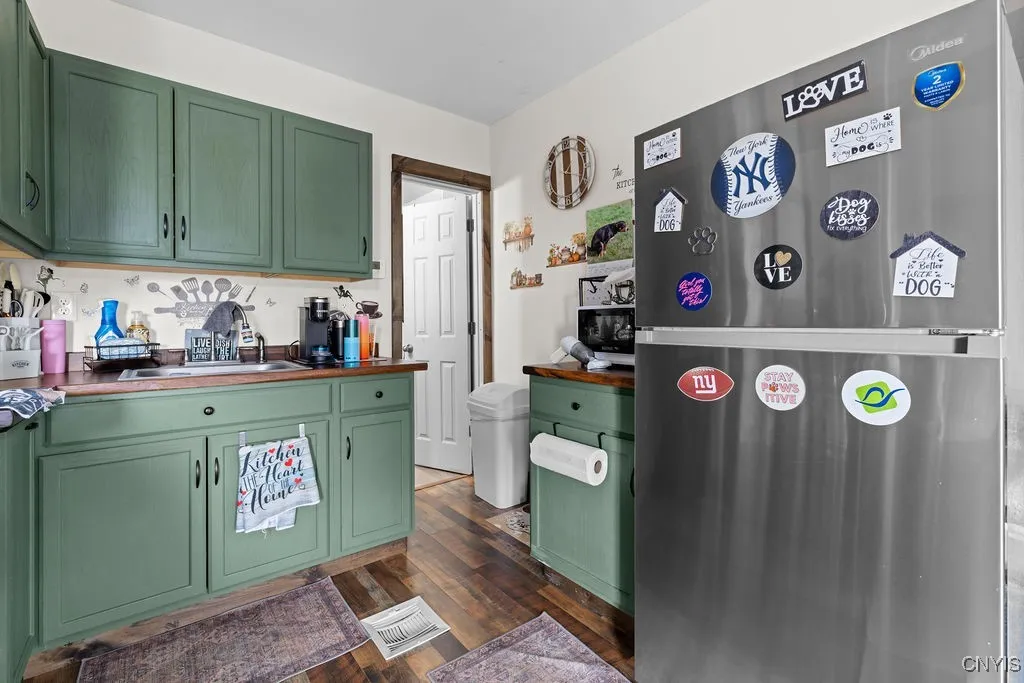 317 East Avenue, Dewitt, New York 13057, De Witt, New York 13057, 4 Bedrooms Bedrooms, ,3 BathroomsBathrooms,Residential,Closed,317 East Avenue, Dewitt, New York 13057,0,S1632249