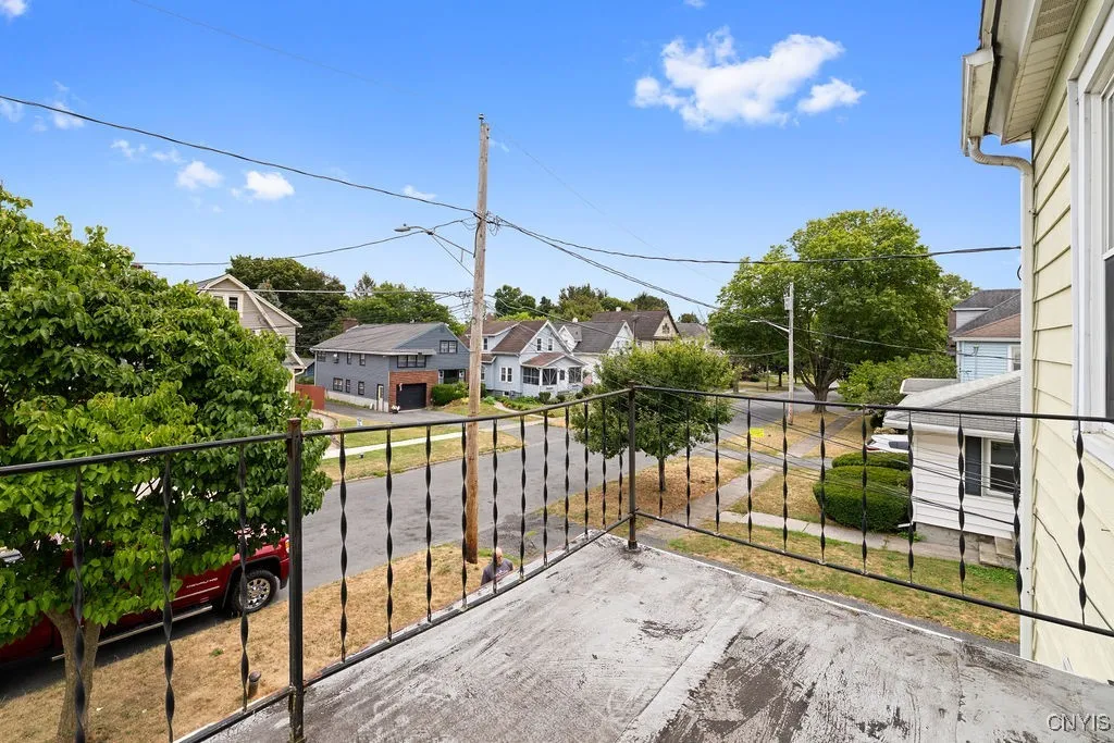 317 East Avenue, Dewitt, New York 13057, De Witt, New York 13057, 4 Bedrooms Bedrooms, ,3 BathroomsBathrooms,Residential,Closed,317 East Avenue, Dewitt, New York 13057,0,S1632249