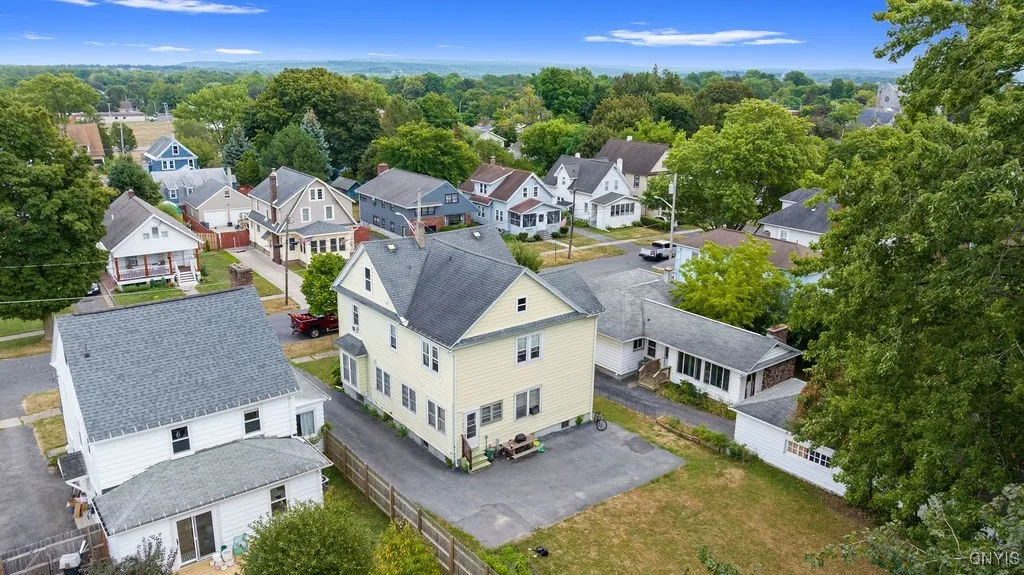 317 East Avenue, Dewitt, New York 13057, De Witt, New York 13057, 4 Bedrooms Bedrooms, ,3 BathroomsBathrooms,Residential,Closed,317 East Avenue, Dewitt, New York 13057,0,S1632249