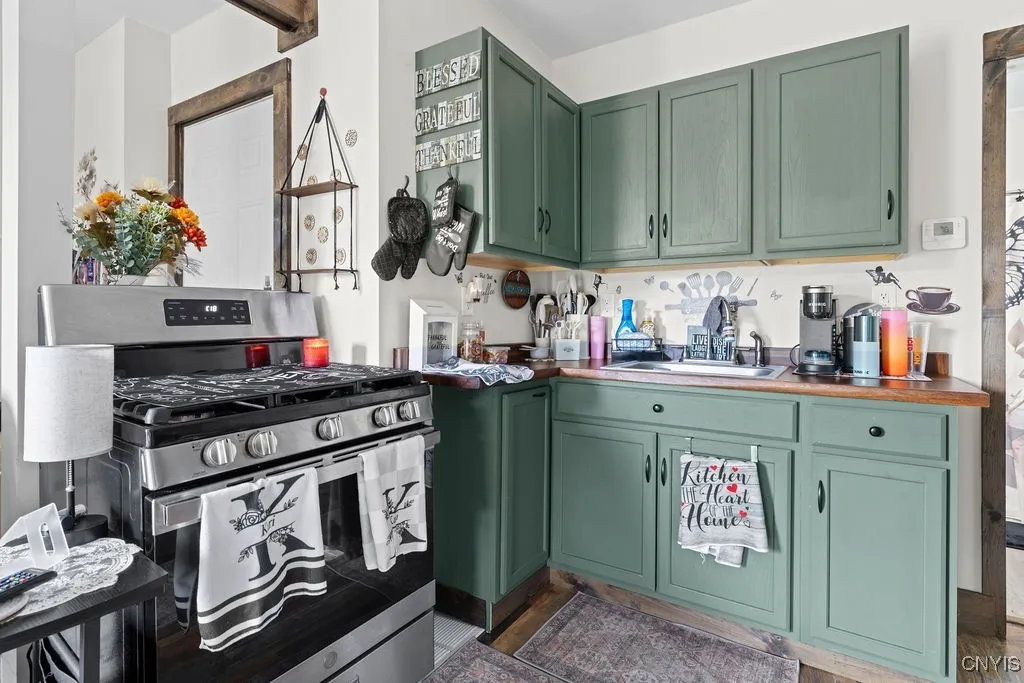 317 East Avenue, Dewitt, New York 13057, De Witt, New York 13057, 4 Bedrooms Bedrooms, ,3 BathroomsBathrooms,Residential,Closed,317 East Avenue, Dewitt, New York 13057,0,S1632249