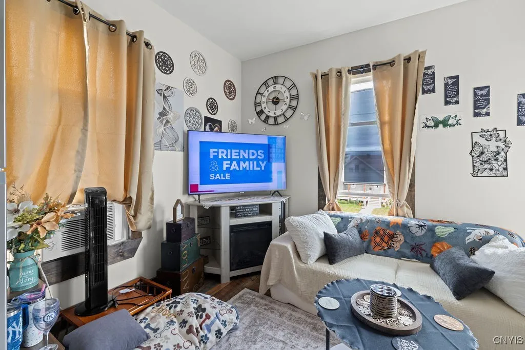 317 East Avenue, Dewitt, New York 13057, De Witt, New York 13057, 4 Bedrooms Bedrooms, ,3 BathroomsBathrooms,Residential,Closed,317 East Avenue, Dewitt, New York 13057,0,S1632249