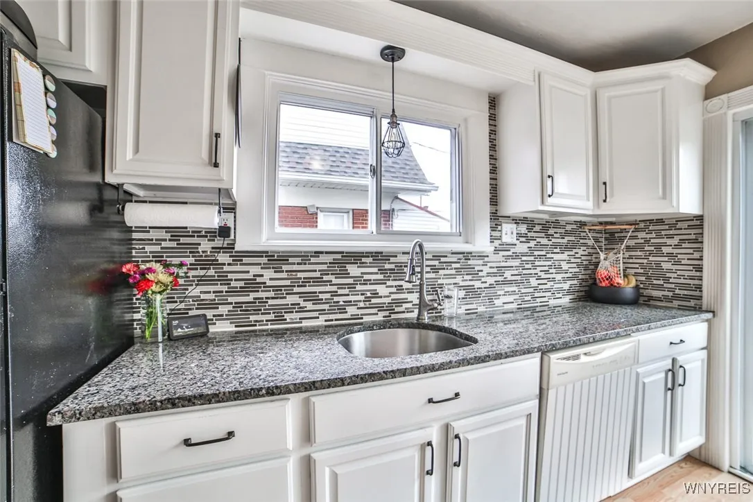 254 Westgate Road, Tonawanda, New York 14217, Tonawanda, New York 14217, 3 Bedrooms Bedrooms, 7 Rooms Rooms,1 BathroomBathrooms,Residential,For Sale,254 Westgate Road, Tonawanda, New York 14217,0,B1632407