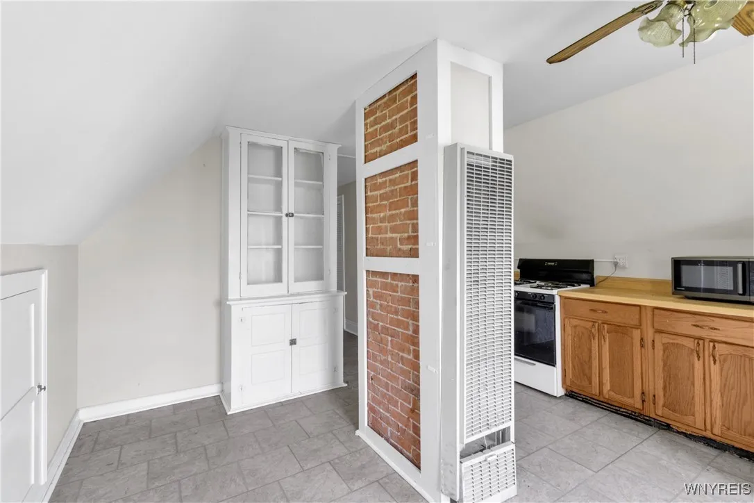 319 West Utica Street N, Buffalo, New York 14222, Buffalo, New York 14222, 5 Bedrooms Bedrooms, ,3 BathroomsBathrooms,Residential,For Sale,319 West Utica Street N, Buffalo, New York 14222,0,B1632468