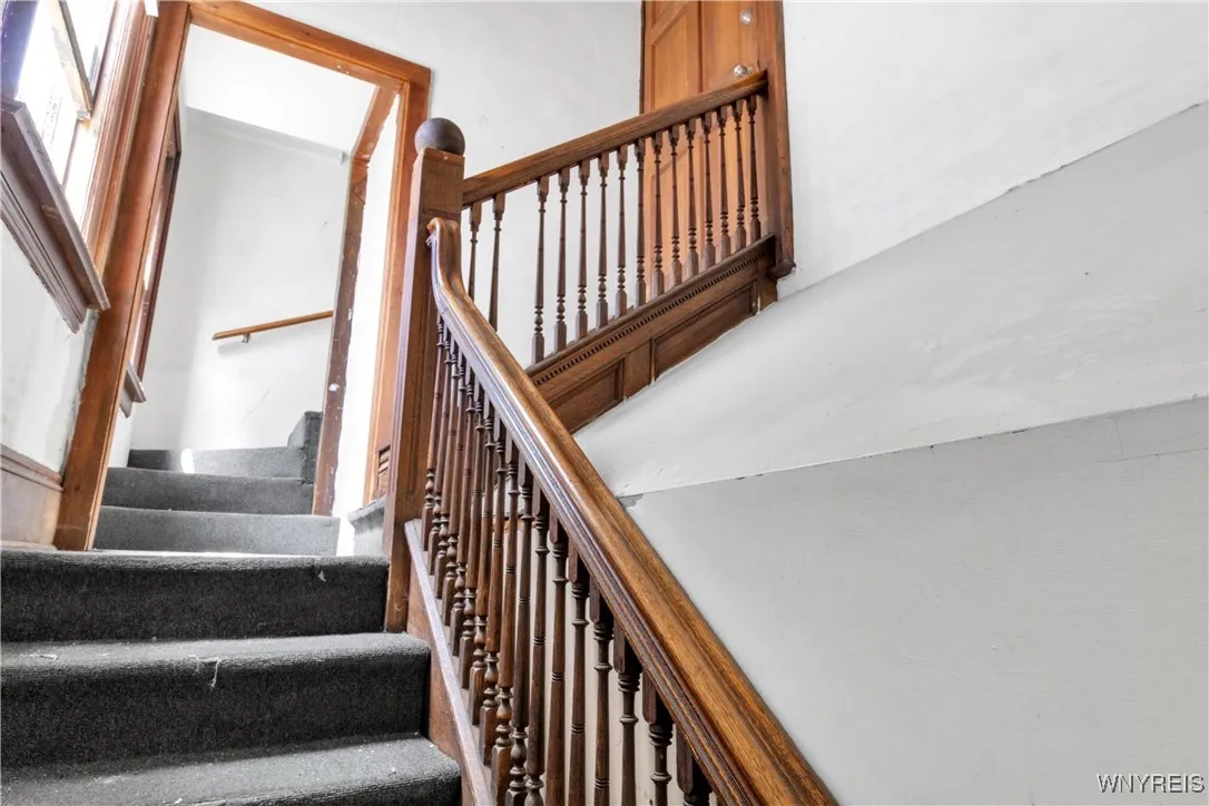 319 West Utica Street N, Buffalo, New York 14222, Buffalo, New York 14222, 5 Bedrooms Bedrooms, ,3 BathroomsBathrooms,Residential,For Sale,319 West Utica Street N, Buffalo, New York 14222,B1632468