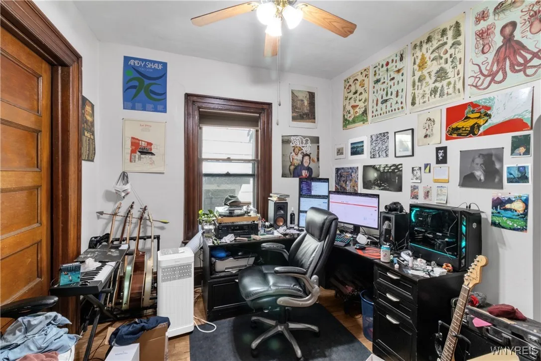 319 West Utica Street N, Buffalo, New York 14222, Buffalo, New York 14222, 5 Bedrooms Bedrooms, ,3 BathroomsBathrooms,Residential,For Sale,319 West Utica Street N, Buffalo, New York 14222,B1632468