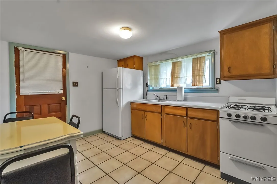 428 Kennedy Road, Cheektowaga, New York 14227, Cheektowaga, New York 14227, 4 Bedrooms Bedrooms, ,2 BathroomsBathrooms,Residential,For Sale,428 Kennedy Road, Cheektowaga, New York 14227,0,B1628251