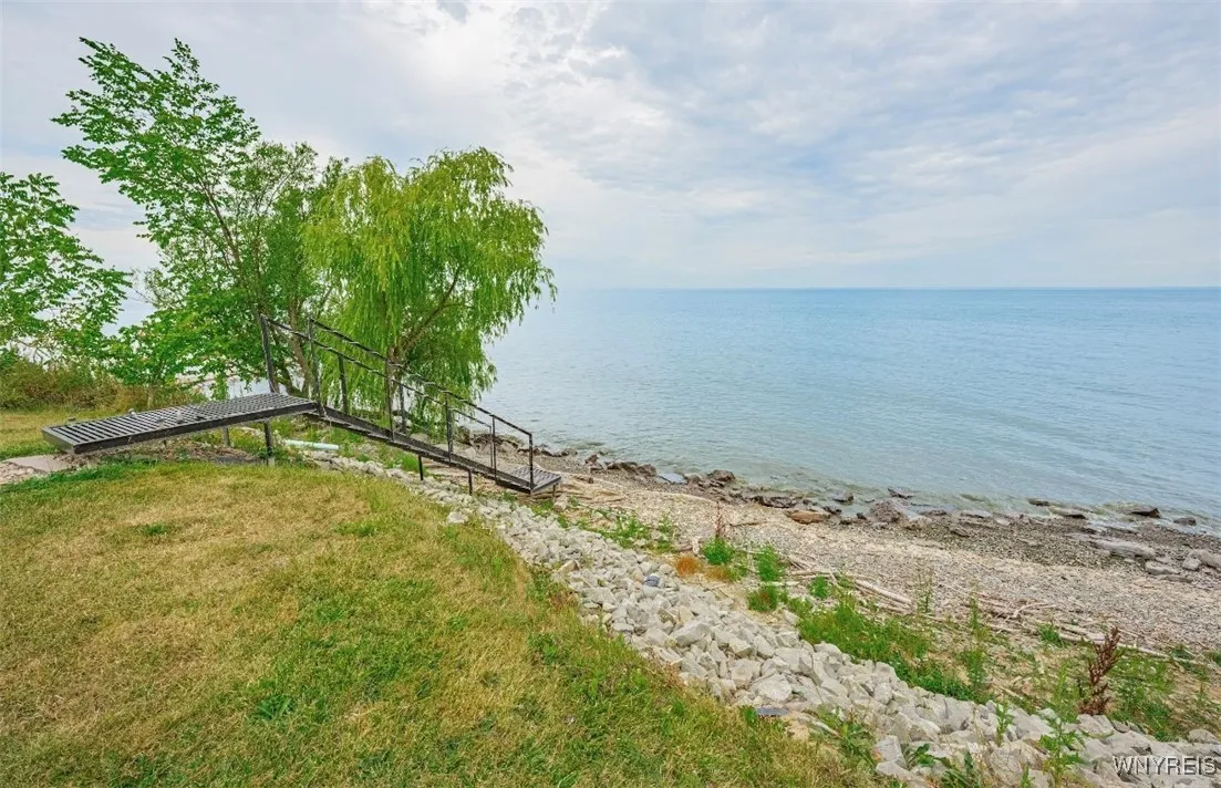 2199 Lake Road, Porter, New York 14131, Porter, New York 14131, 3 Bedrooms Bedrooms, 10 Rooms Rooms,2 BathroomsBathrooms,Residential,Closed,2199 Lake Road, Porter, New York 14131,0,B1632305