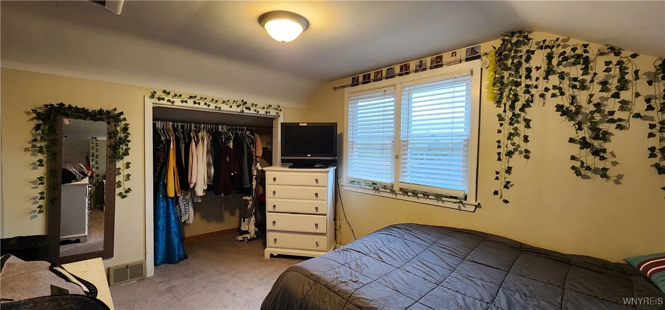 2324 Parker Boulevard, Tonawanda, New York 14150, Tonawanda, New York 14150, 4 Bedrooms Bedrooms, 7 Rooms Rooms,1 BathroomBathrooms,Residential,For Sale,2324 Parker Boulevard, Tonawanda, New York 14150,B1632511