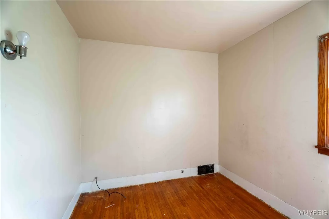 199 Schuele Avenue, Buffalo, New York 14215, Buffalo, New York 14215, 6 Bedrooms Bedrooms, ,2 BathroomsBathrooms,Residential,For Sale,199 Schuele Avenue, Buffalo, New York 14215,0,B1632326