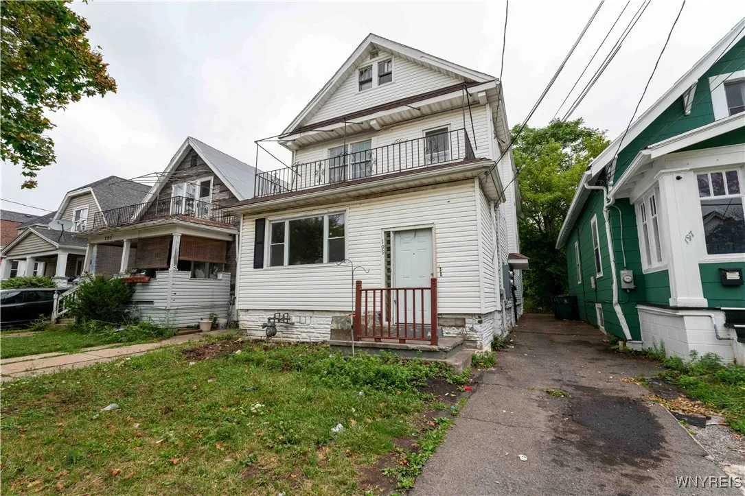 199 Schuele Avenue, Buffalo, New York 14215, Buffalo, New York 14215, 6 Bedrooms Bedrooms, ,2 BathroomsBathrooms,Residential,For Sale,199 Schuele Avenue, Buffalo, New York 14215,0,B1632326