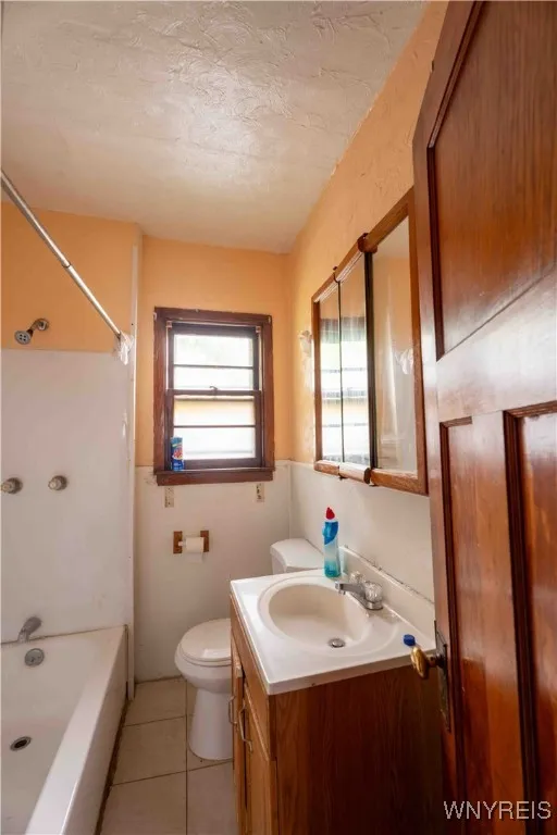 199 Schuele Avenue, Buffalo, New York 14215, Buffalo, New York 14215, 6 Bedrooms Bedrooms, ,2 BathroomsBathrooms,Residential,For Sale,199 Schuele Avenue, Buffalo, New York 14215,0,B1632326