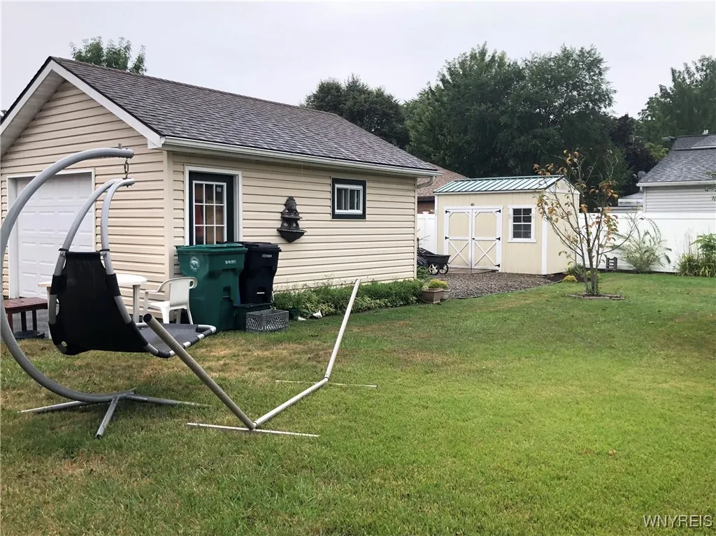 DEEP PRIVACY FENCED LOT