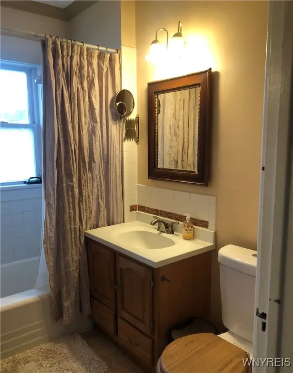 VANITY BATH, TUB & SHOWER -