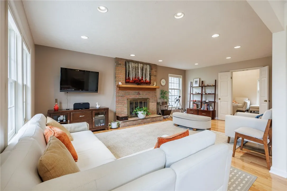 132 Caversham Woods, Pittsford, New York 14534, Pittsford, New York 14534, 4 Bedrooms Bedrooms, 10 Rooms Rooms,3 BathroomsBathrooms,Residential,Closed,132 Caversham Woods, Pittsford, New York 14534,0,R1632288 132 Caversham Woods, Pittsford, New York 14534, Pittsford, New York 14534, 4 Bedrooms Bedrooms, 10 Rooms Rooms,3 BathroomsBathrooms,Residential,Closed,132 Caversham Woods, Pittsford, New York 14534,0,R1632288