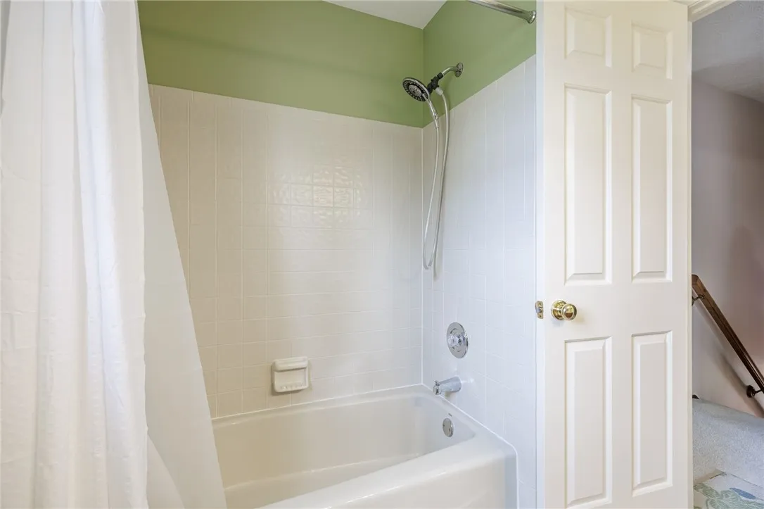 132 Caversham Woods, Pittsford, New York 14534, Pittsford, New York 14534, 4 Bedrooms Bedrooms, 10 Rooms Rooms,3 BathroomsBathrooms,Residential,Closed,132 Caversham Woods, Pittsford, New York 14534,0,R1632288 132 Caversham Woods, Pittsford, New York 14534, Pittsford, New York 14534, 4 Bedrooms Bedrooms, 10 Rooms Rooms,3 BathroomsBathrooms,Residential,Closed,132 Caversham Woods, Pittsford, New York 14534,0,R1632288