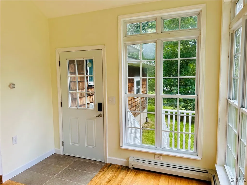 977 Old Seneca Turnpike, Skaneateles, New York 131, Skaneateles, New York 13152, 3 Bedrooms Bedrooms, 6 Rooms Rooms,1 BathroomBathrooms,Residential,Closed,977 Old Seneca Turnpike, Skaneateles, New York 131,0,S1621584