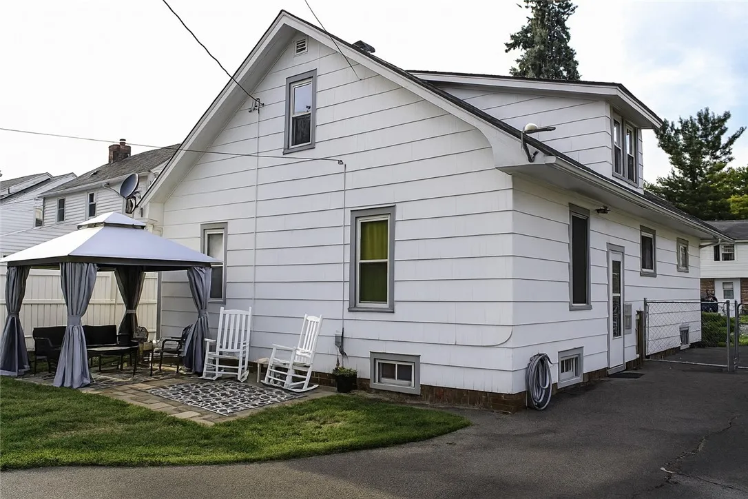251 Hinchey Road, Gates, New York 14624, Gates, New York 14624, 4 Bedrooms Bedrooms, 7 Rooms Rooms,2 BathroomsBathrooms,Residential,For Sale,251 Hinchey Road, Gates, New York 14624,0,R1632372