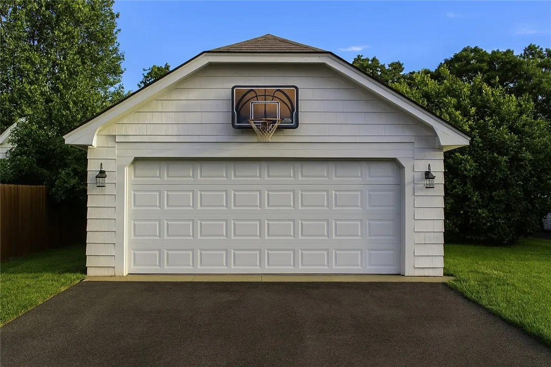 251 Hinchey Road, Gates, New York 14624, Gates, New York 14624, 4 Bedrooms Bedrooms, 7 Rooms Rooms,2 BathroomsBathrooms,Residential,For Sale,251 Hinchey Road, Gates, New York 14624,0,R1632372
