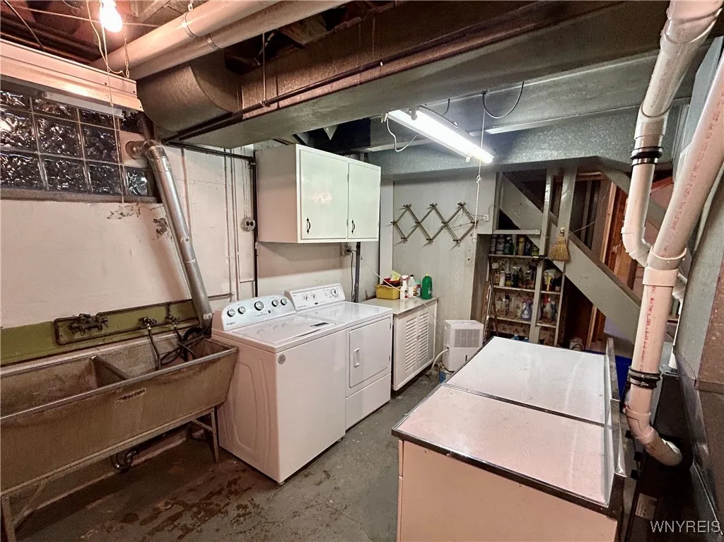 4998 Lake Shore Road, Hamburg, New York 14075, Hamburg, New York 14075, 4 Bedrooms Bedrooms, 10 Rooms Rooms,1 BathroomBathrooms,Residential,For Sale,4998 Lake Shore Road, Hamburg, New York 14075,B1632070