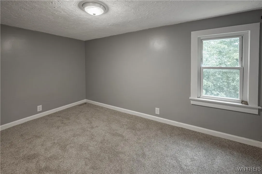 7211 Packard Road, Niagara, New York 14304, Niagara, New York 14304, 4 Bedrooms Bedrooms, 7 Rooms Rooms,1 BathroomBathrooms,Residential,Closed,7211 Packard Road, Niagara, New York 14304,0,B1632400