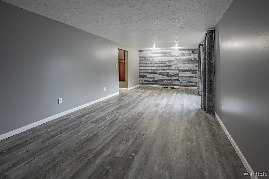 7211 Packard Road, Niagara, New York 14304, Niagara, New York 14304, 4 Bedrooms Bedrooms, 7 Rooms Rooms,1 BathroomBathrooms,Residential,Closed,7211 Packard Road, Niagara, New York 14304,0,B1632400