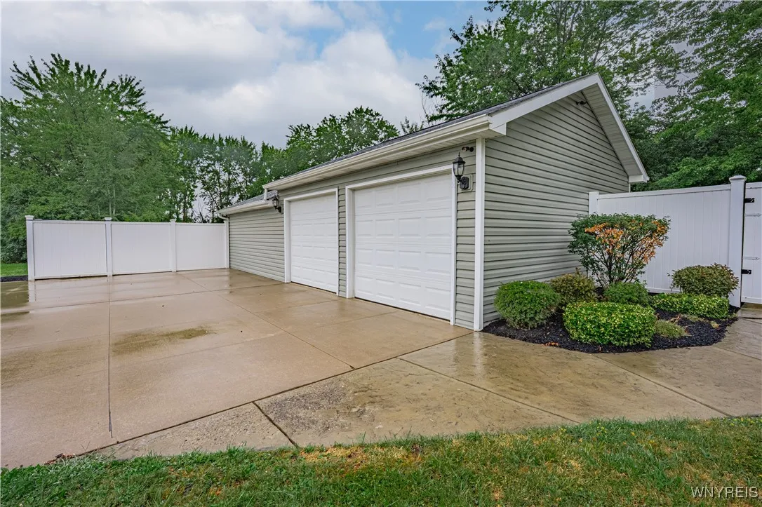 7211 Packard Road, Niagara, New York 14304, Niagara, New York 14304, 4 Bedrooms Bedrooms, 7 Rooms Rooms,1 BathroomBathrooms,Residential,Closed,7211 Packard Road, Niagara, New York 14304,0,B1632400