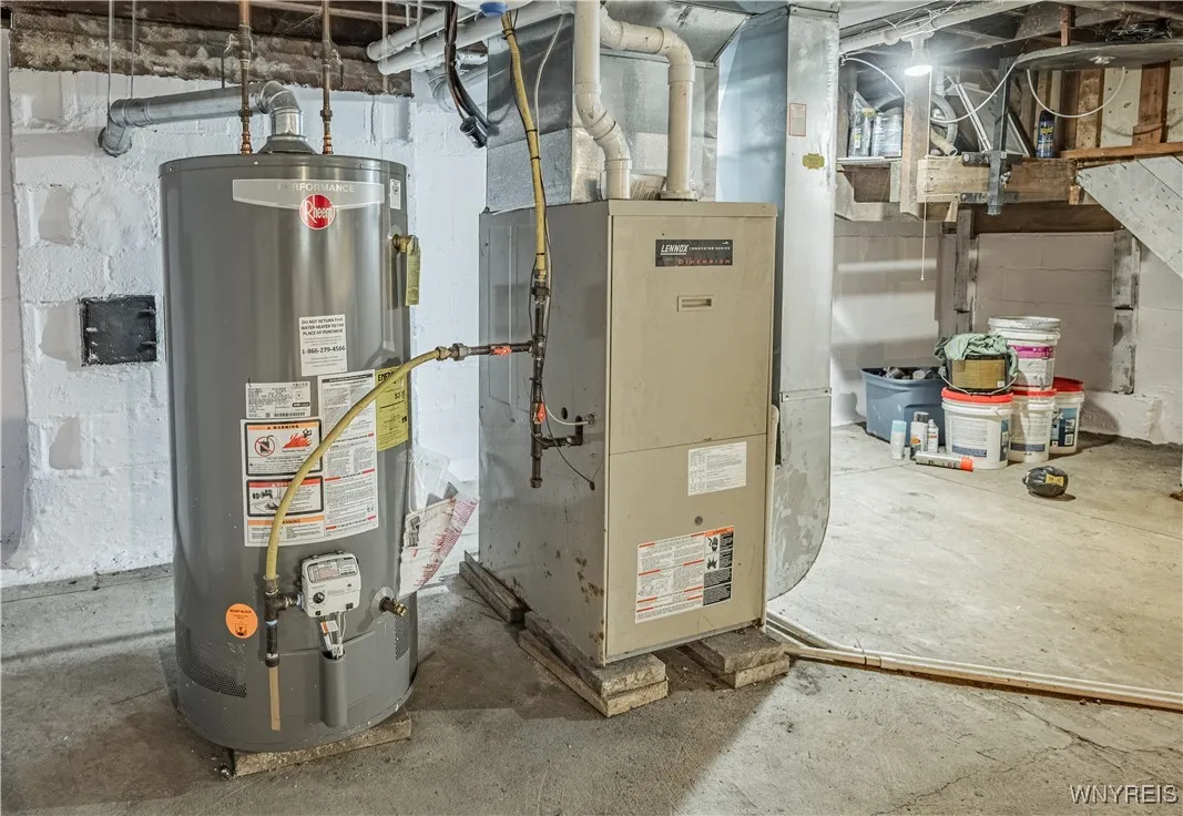 7211 Packard Road, Niagara, New York 14304, Niagara, New York 14304, 4 Bedrooms Bedrooms, 7 Rooms Rooms,1 BathroomBathrooms,Residential,Closed,7211 Packard Road, Niagara, New York 14304,0,B1632400